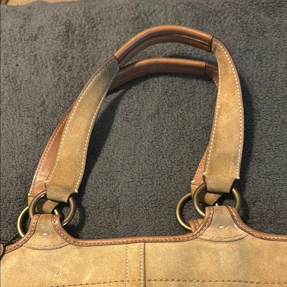 Coach medium Hampton tote Tan Suede Handbag - Picture 5 of 7